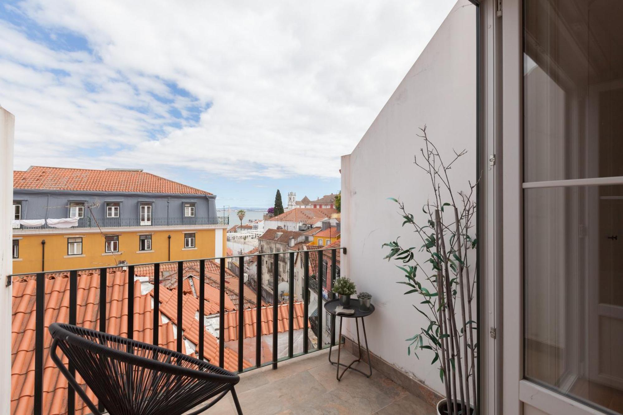 Flh Portas Do Sol Duplex With Terrace Apartamento Lisboa Exterior foto